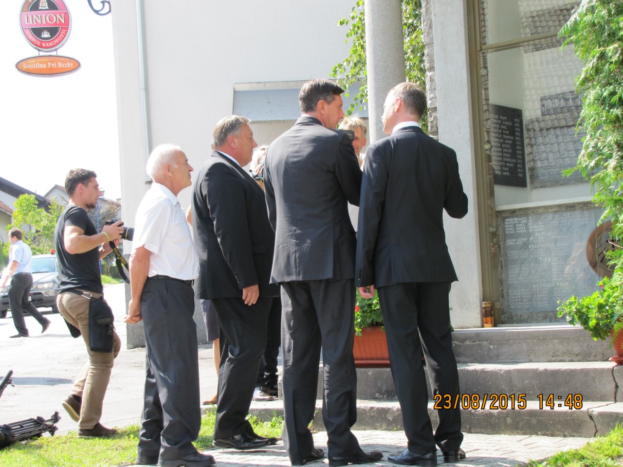 Rovte ob evropskem dnevu totalitarnih in avtoritarnih režimov 23. avgust 2015, Jože Leskovec razloži zgodovino in pomen Spravne Kapele